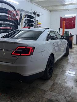فورد تورس